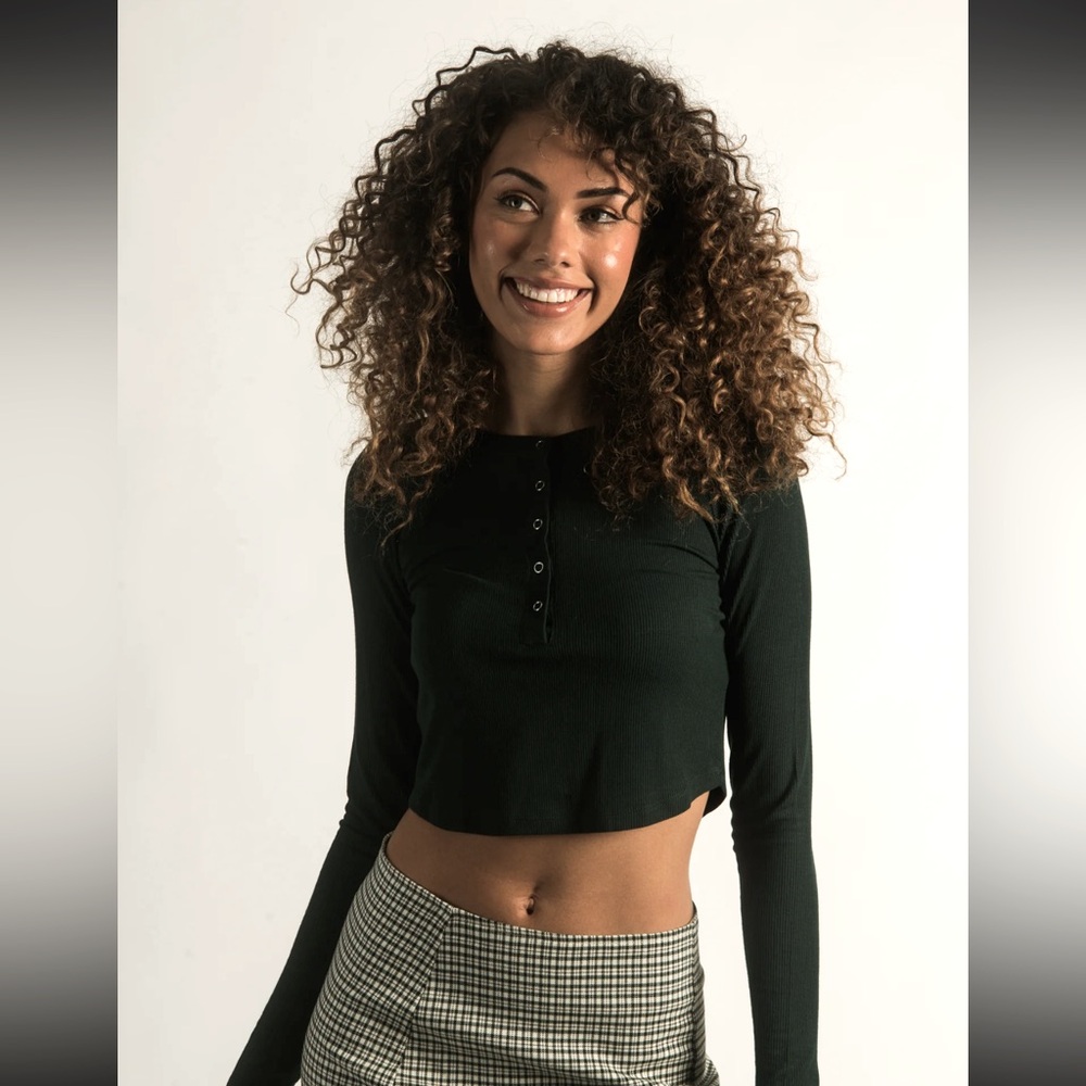 Harlow Mercedes Long Sleeve Henley